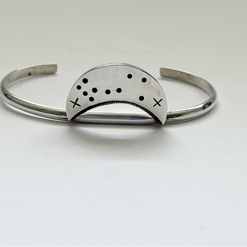 Signed Duane Tawahongva Hopi Sterling Silver Moon Stars Cuff Bracelet - Picture 7 of 12